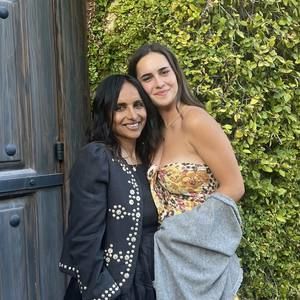 Meet your Posher, Sharmista